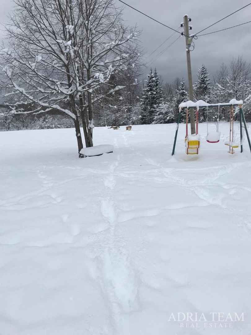 PROPERTY WITH A LUXURY VILLA WITH HEATED POOL AND COVERED TERRACE - 10,000 m2 OF LAND!