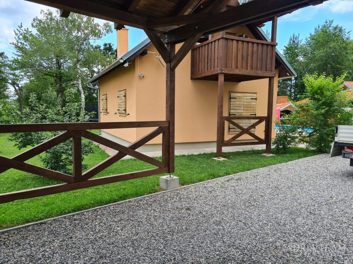 PROPERTY WITH A LUXURY VILLA WITH HEATED POOL AND COVERED TERRACE - 10,000 m2 OF LAND!