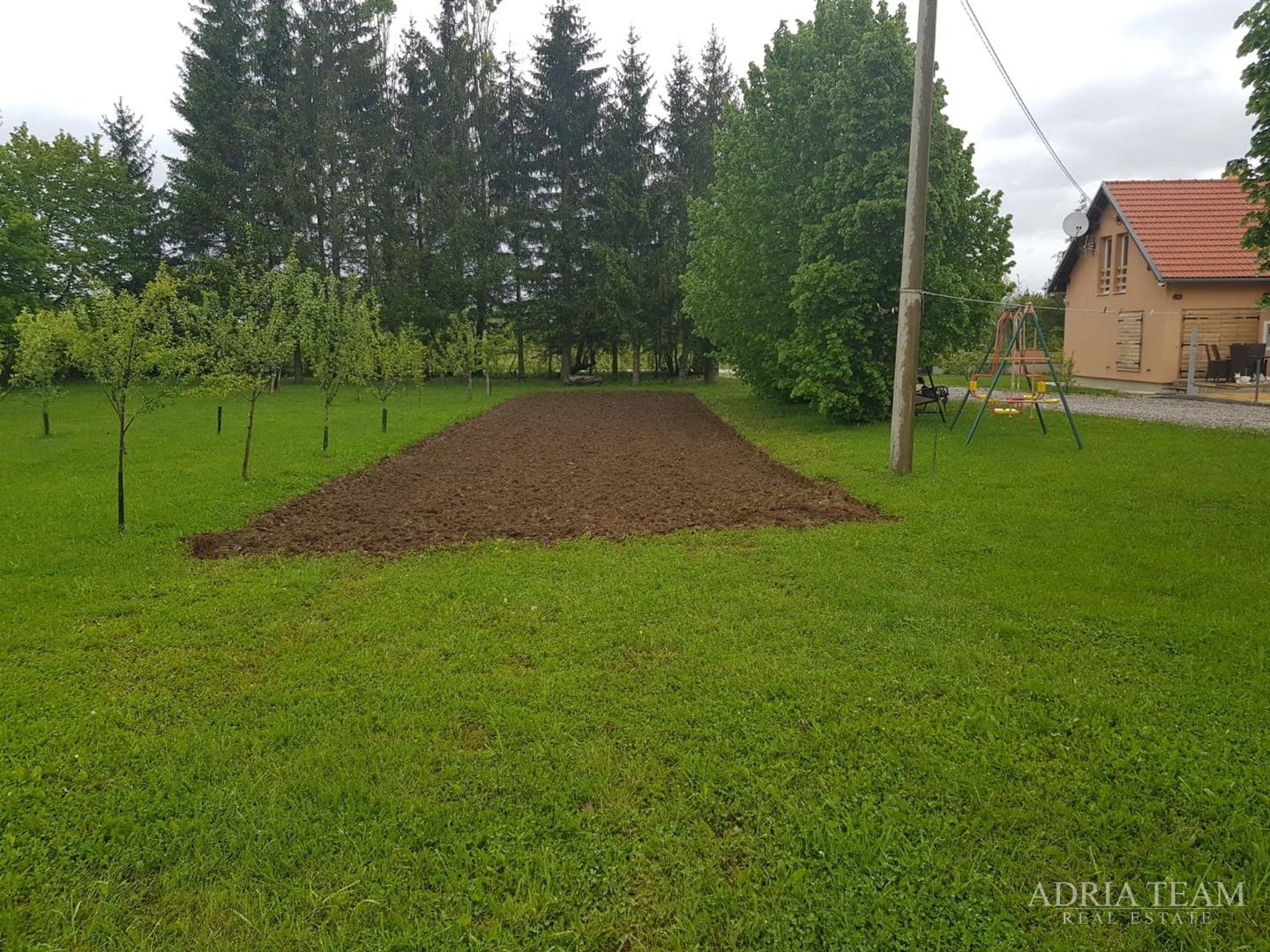 PROPERTY WITH A LUXURY VILLA WITH HEATED POOL AND COVERED TERRACE - 10,000 m2 OF LAND!