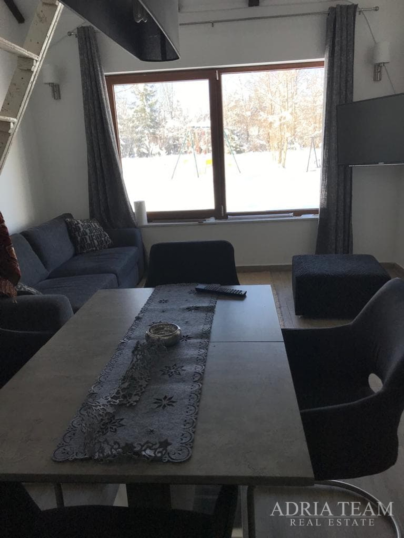 PROPERTY WITH A LUXURY VILLA WITH HEATED POOL AND COVERED TERRACE - 10,000 m2 OF LAND!