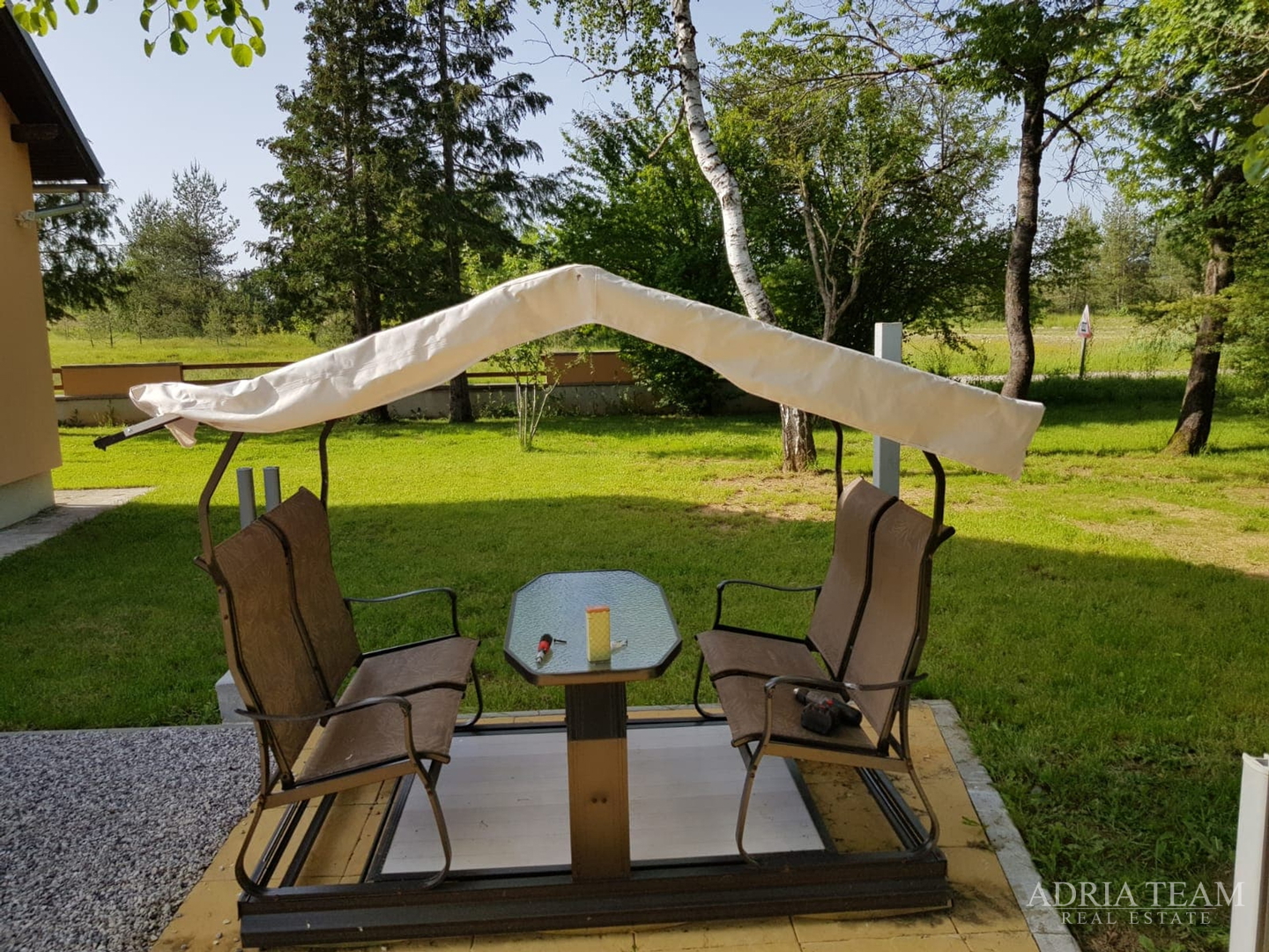 LUXURY VILLA WITH HEATED POOL AND COVERED TERRACE - 10,000 m2 LAND!