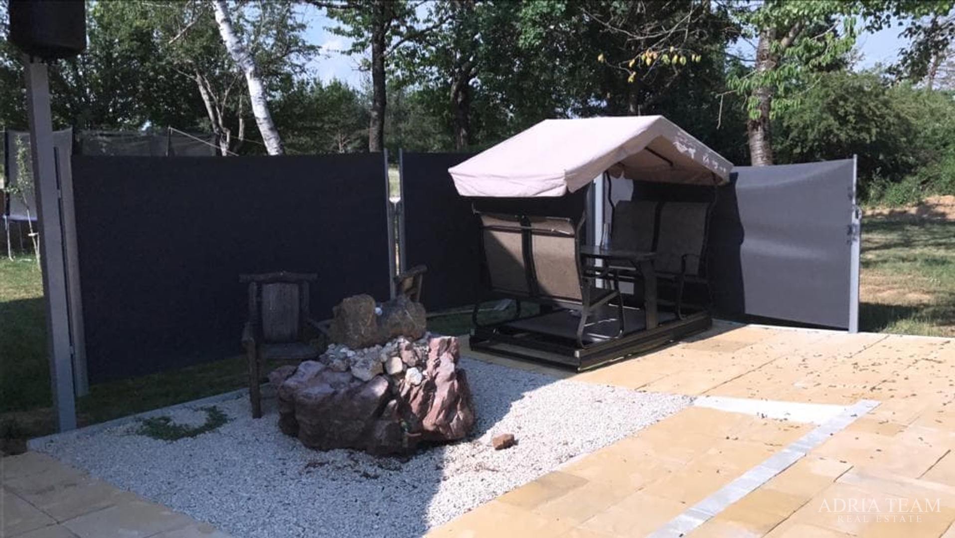 LUXURY VILLA WITH HEATED POOL AND COVERED TERRACE - 10,000 m2 LAND!