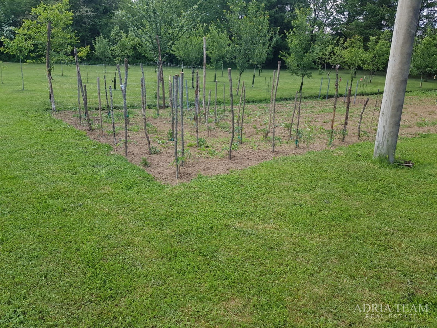 LUXURY VILLA WITH HEATED POOL AND COVERED TERRACE - 10,000 m2 LAND!