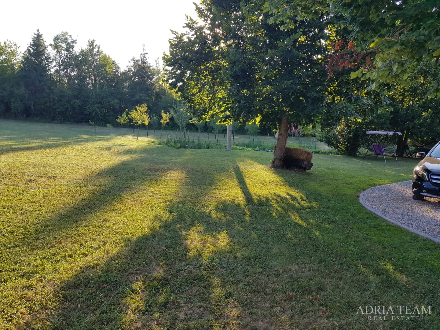 LUXURY VILLA WITH HEATED POOL AND COVERED TERRACE - 10,000 m2 LAND!