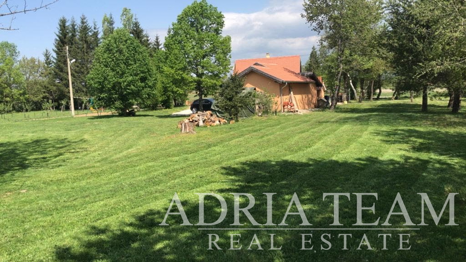 House, 10000 m2, For Sale, Gospić - Kruškovac