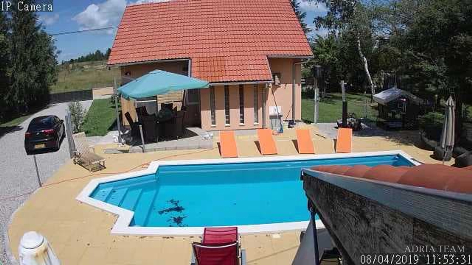 LUXURY VILLA WITH HEATED POOL AND COVERED TERRACE - 10,000 m2 LAND!