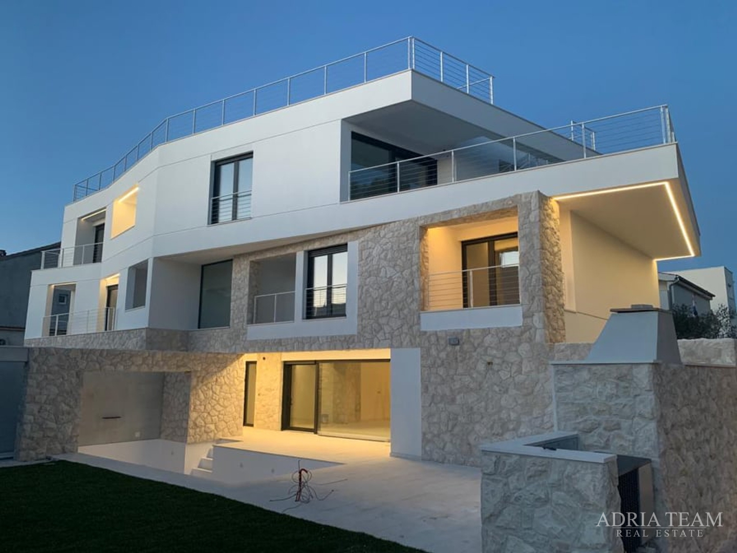 AKTION!! LUXURIÖSE APARTMENTS AN RUHIGER LAGE, 100 M VOM MEER ENTFERNT, KOŽINO - ZADAR