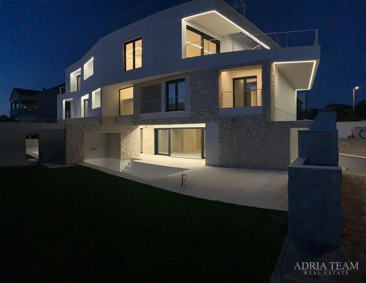 AKTION!! LUXURIÖSE APARTMENTS AN RUHIGER LAGE, 100 M VOM MEER ENTFERNT, KOŽINO - ZADAR