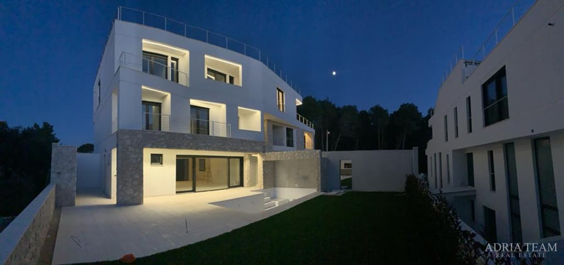 AKTION!! LUXURIÖSE APARTMENTS AN RUHIGER LAGE, 100 M VOM MEER ENTFERNT, KOŽINO - ZADAR