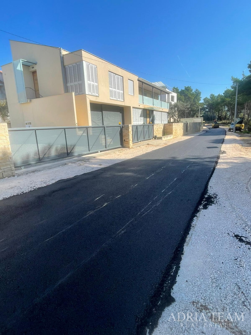 AKCIJA!! LUKSUZNI APARTMANI NA MIRNOJ LOKACIJI, 100 m OD MORA, KOŽINO - ZADAR