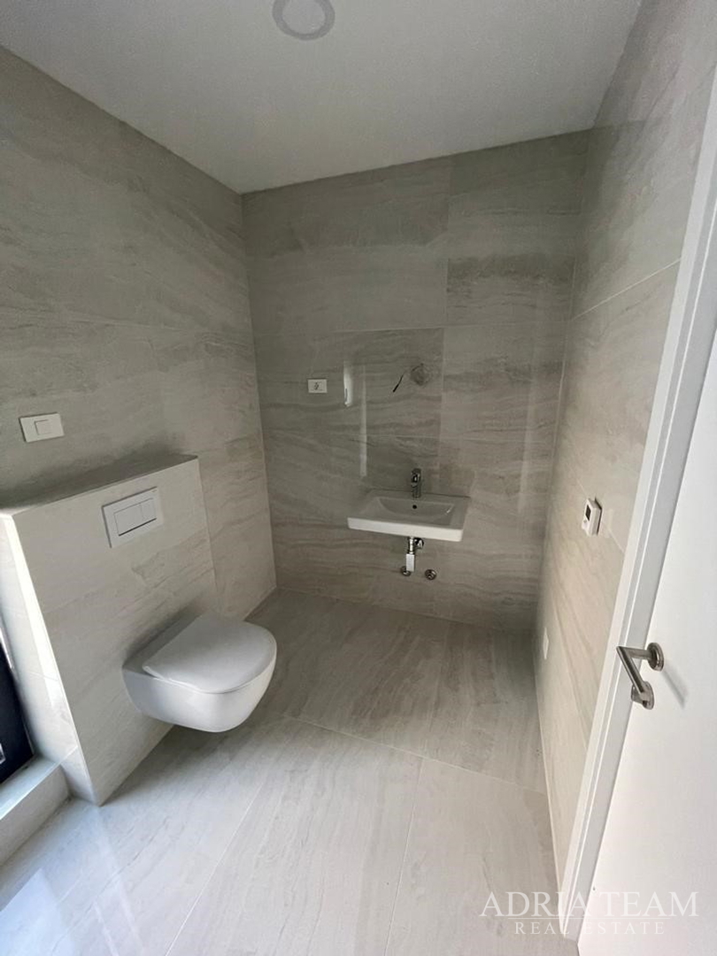 AKCIJA!! LUKSUZNI APARTMANI NA MIRNOJ LOKACIJI, 100 m OD MORA, KOŽINO - ZADAR