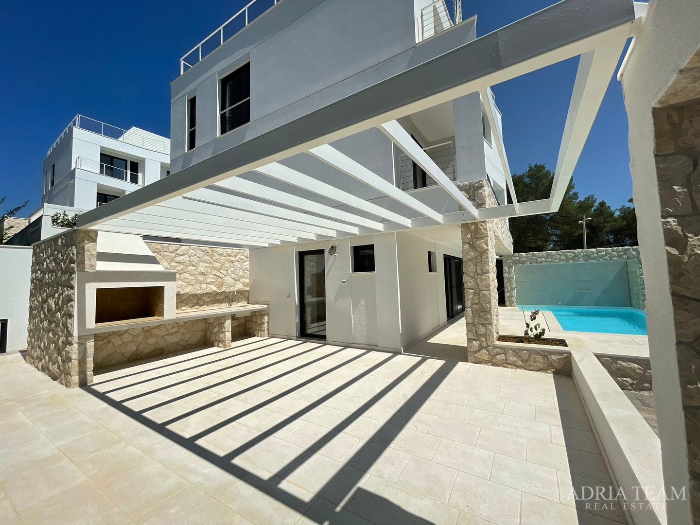 AKTION!! LUXURIÖSE APARTMENTS AN RUHIGER LAGE, 100 M VOM MEER ENTFERNT, KOŽINO - ZADAR