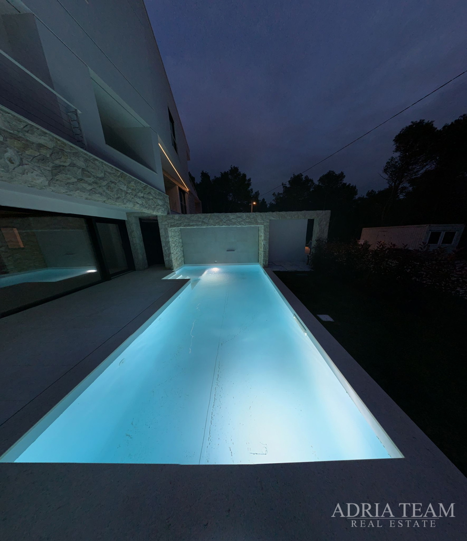 AKTION!! LUXURIÖSE APARTMENTS AN RUHIGER LAGE, 100 M VOM MEER ENTFERNT, KOŽINO - ZADAR