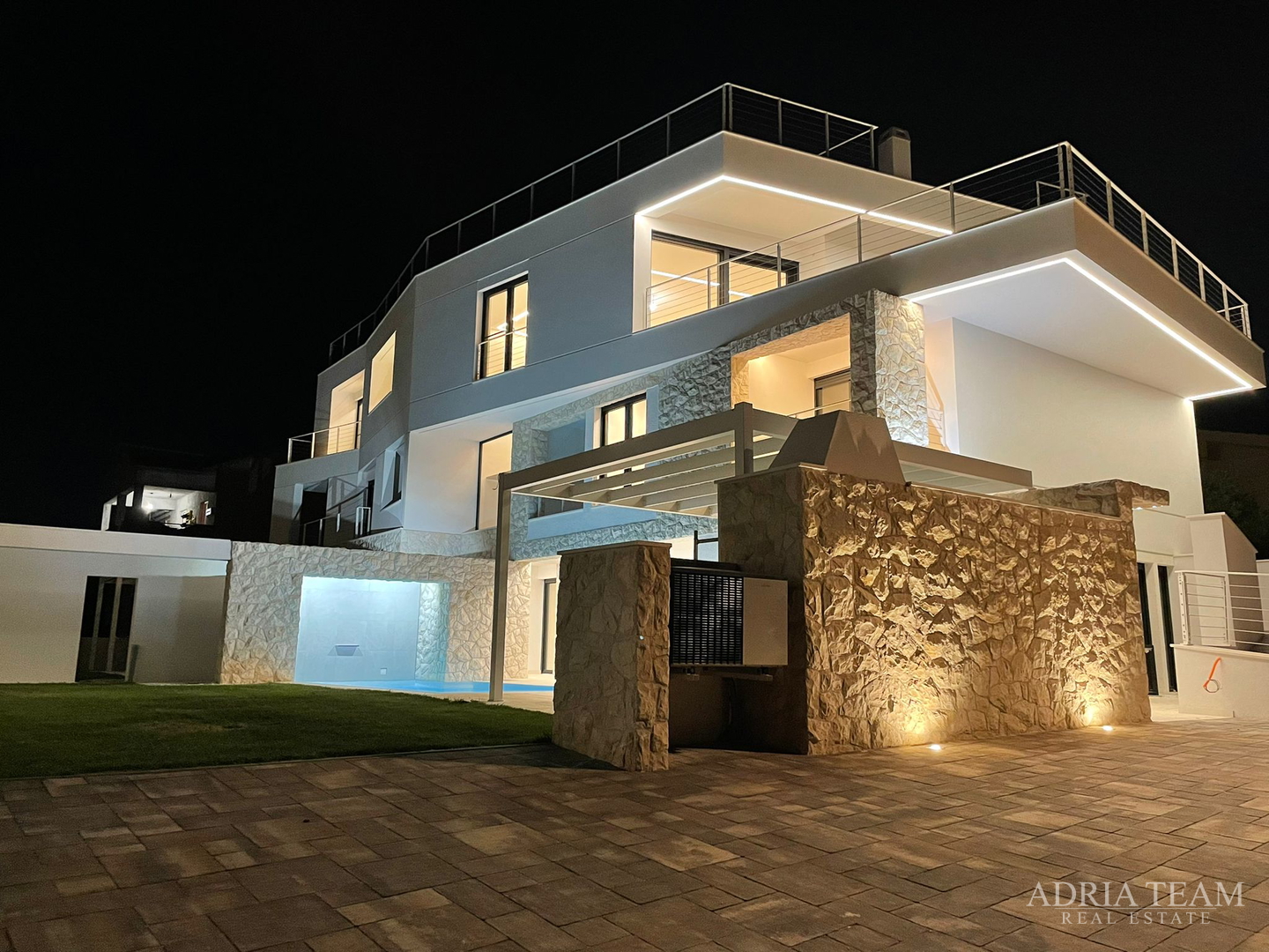 AKTION!! LUXURIÖSE APARTMENTS AN RUHIGER LAGE, 100 M VOM MEER ENTFERNT, KOŽINO - ZADAR