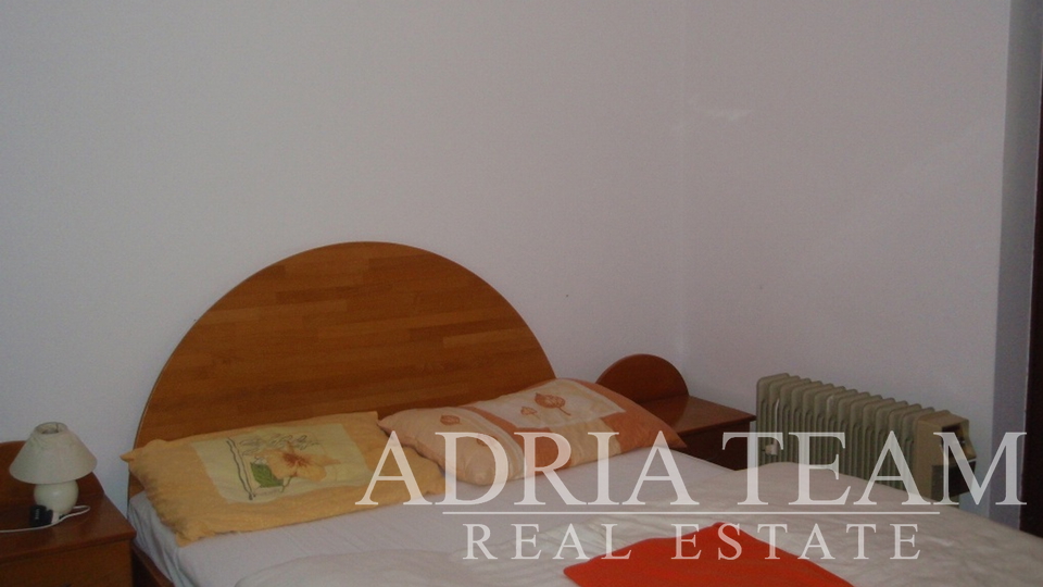 APARTMANSKA KUĆA SA 6 APARTMANA, 170 m OD MORA, ZADAR - BIBINJE