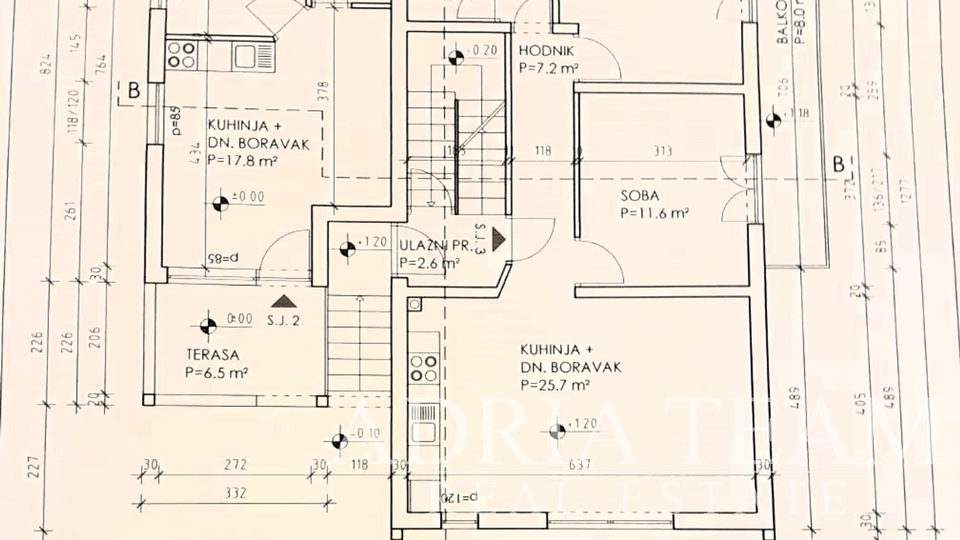 APARTMANSKA KUĆA SA 6 APARTMANA, 170 m OD MORA, ZADAR - BIBINJE