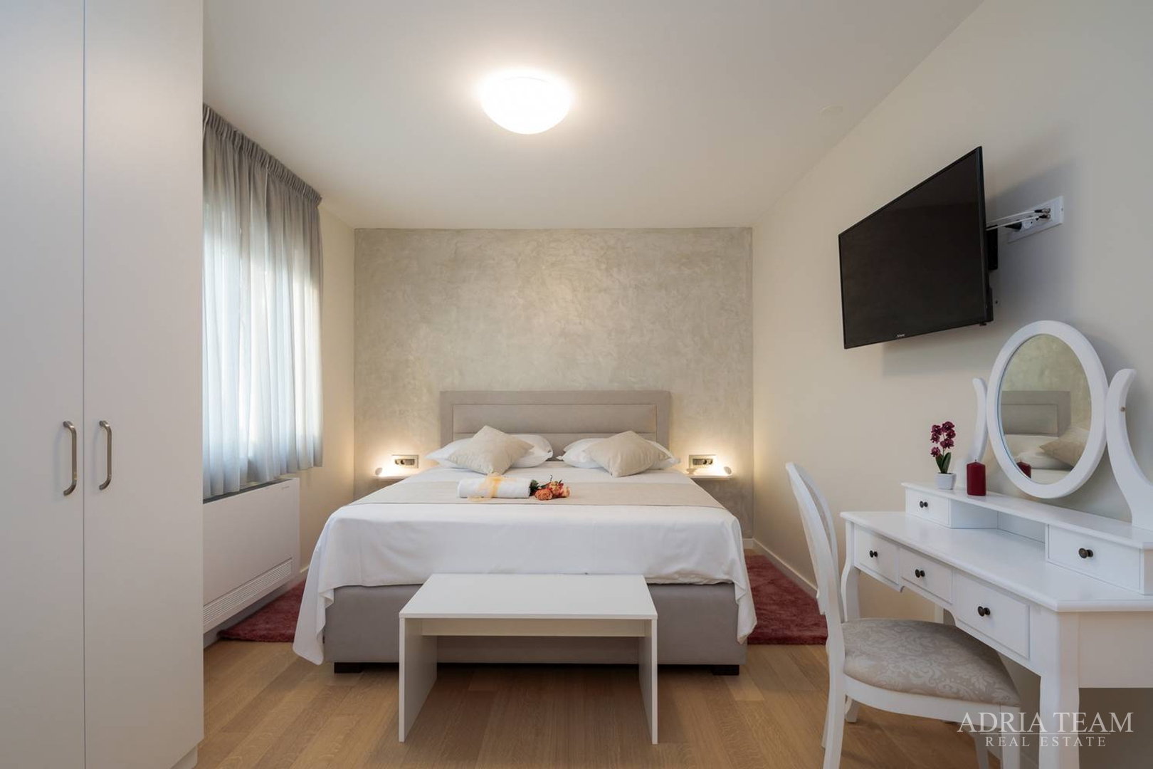 LUKSUZNO OPREMLJENA VILA S BAZENOM I VELIKOM OKUĆNICOM 3000 m2! U SRCU PRIRODE! POLJICA BRIG - ZADAR