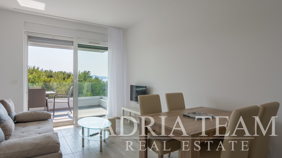 APARTMENT HOUSE WITH SEA VIEW, 250 M FROM THE SEA, BIBINJE - ZADAR