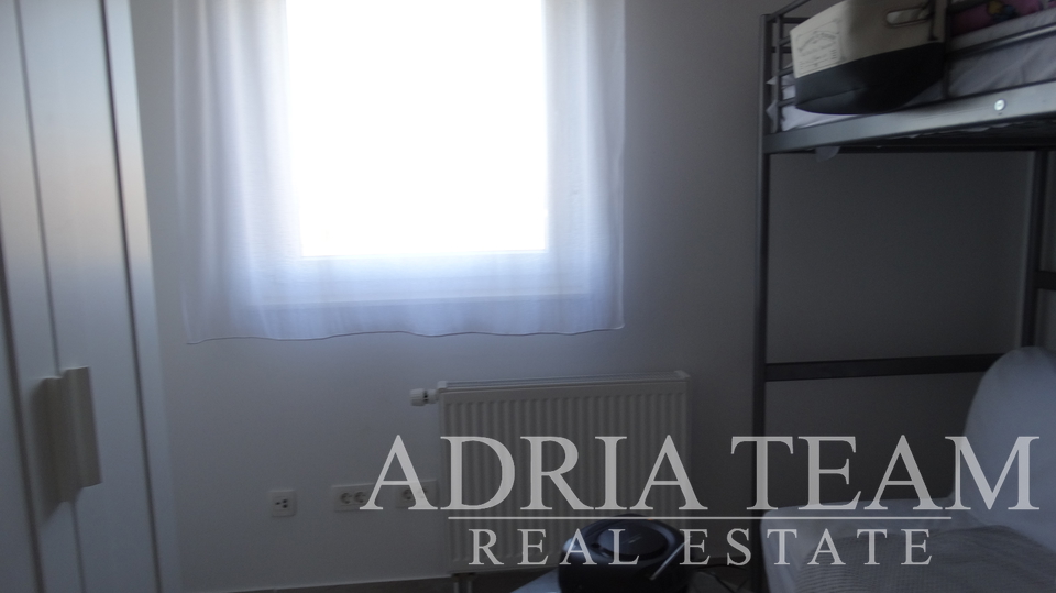 APARTMANSKA KUĆA  S POGLEDOM NA MORE, 250 M OD MORA, BIBINJE - ZADAR