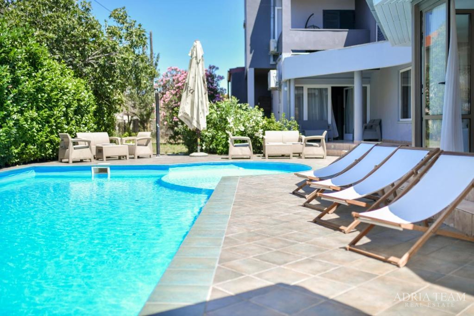 HOTELSKI KOMPLEKS S RESTORANOM I UHODANIM POSLOM U TURIZMU, SUKOŠAN - ZADAR