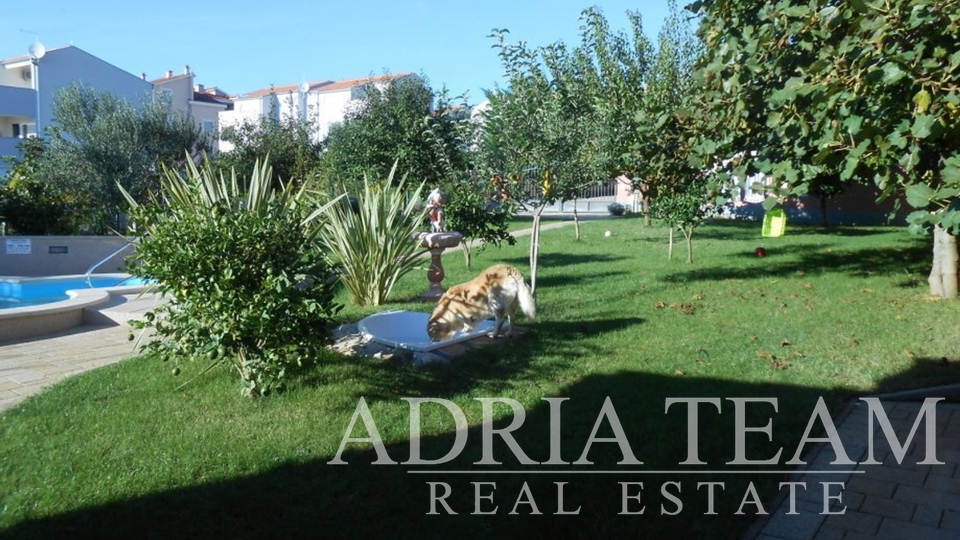 APARTMANSKA VILA S BAZENOM I POGLEDOM NA MORE, ZADAR