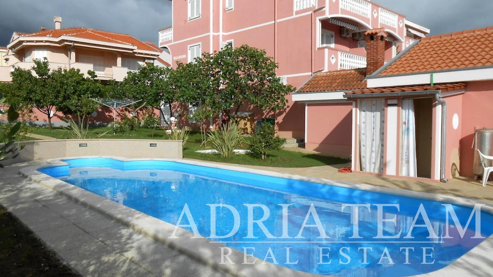 APARTMANSKA VILA S BAZENOM I POGLEDOM NA MORE, ZADAR