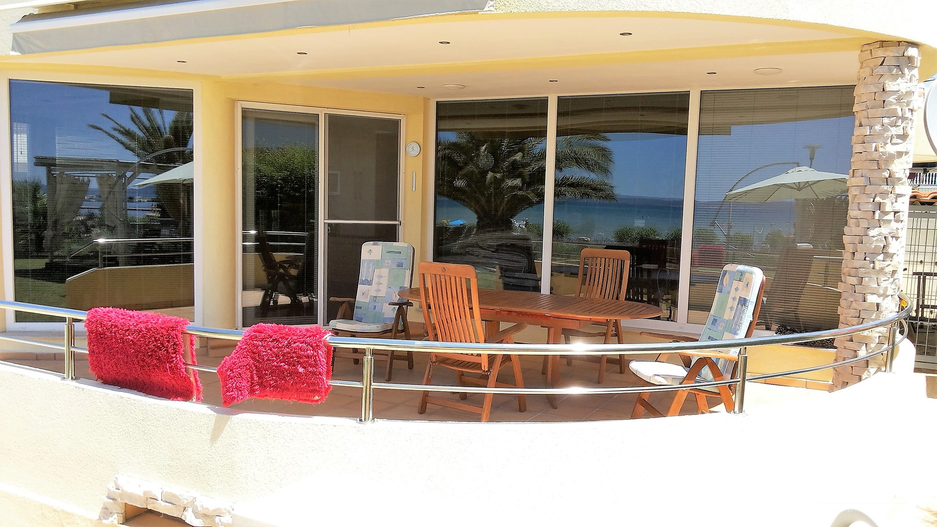 FOUR-ROOM APARTMENT, TOP LOCATION!! FIRST ROW TO THE SEA - PRIVLAKA, ZADAR