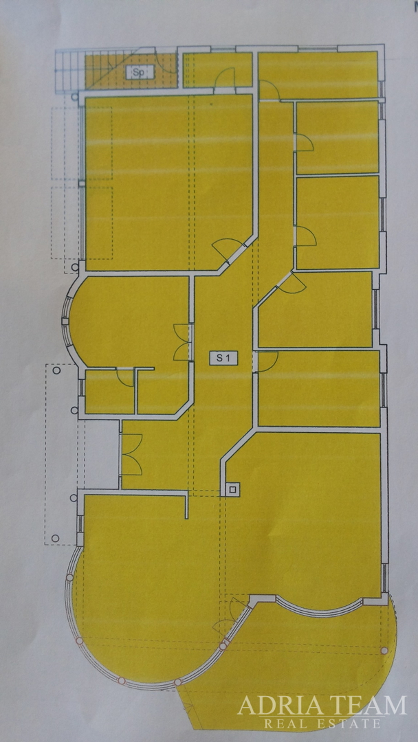 FOUR-ROOM APARTMENT, TOP LOCATION!! FIRST ROW TO THE SEA - PRIVLAKA, ZADAR