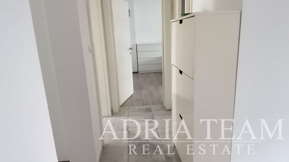 FURNISHED AND COMFORTABLE THREE BEDROOM APARTMENT - REMETINEC, ZAGREB