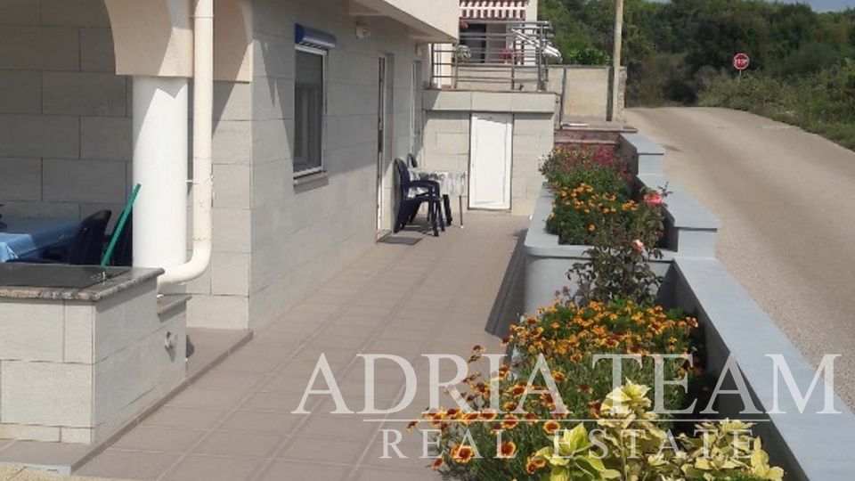 APARTMANSKA KUĆA U BLIZINI MORA, 80 M OD MORA, ZADAR - KOŽINO