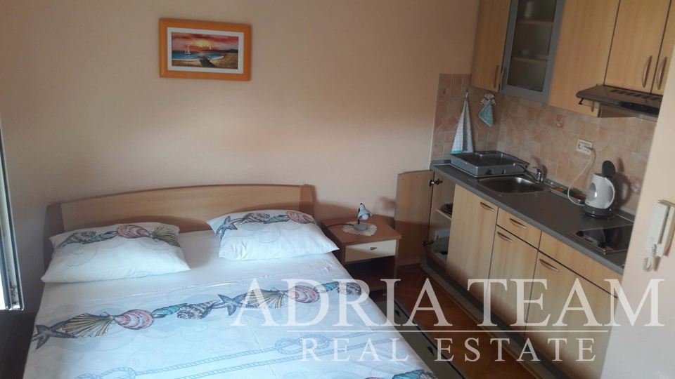 APARTMÁNOVÝ DŮM BLÍZKO MOŘE