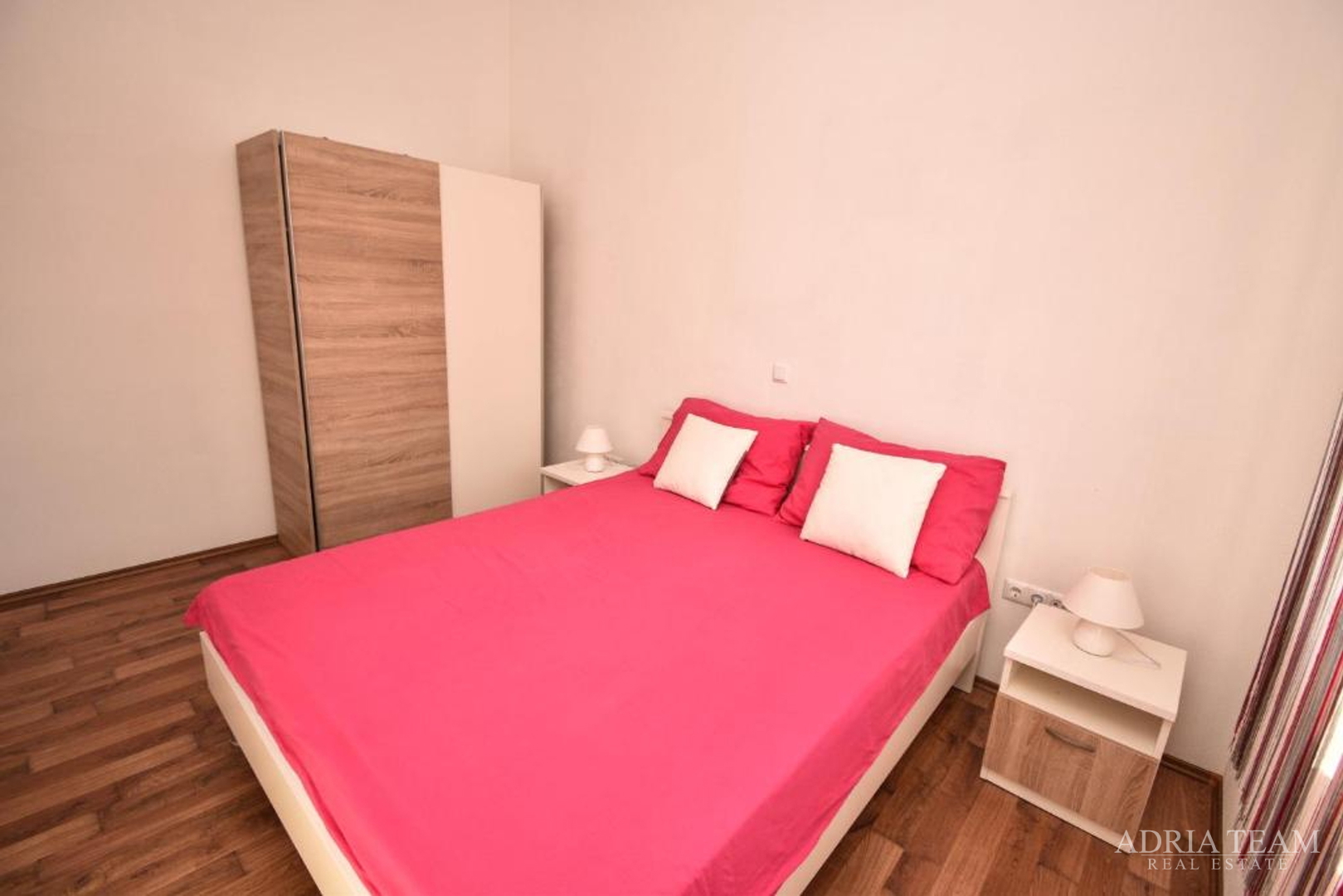 UNIQUE COMPLEX FOR TOURIST RENTAL! 180 m FROM THE SEA! VIR - ZADAR