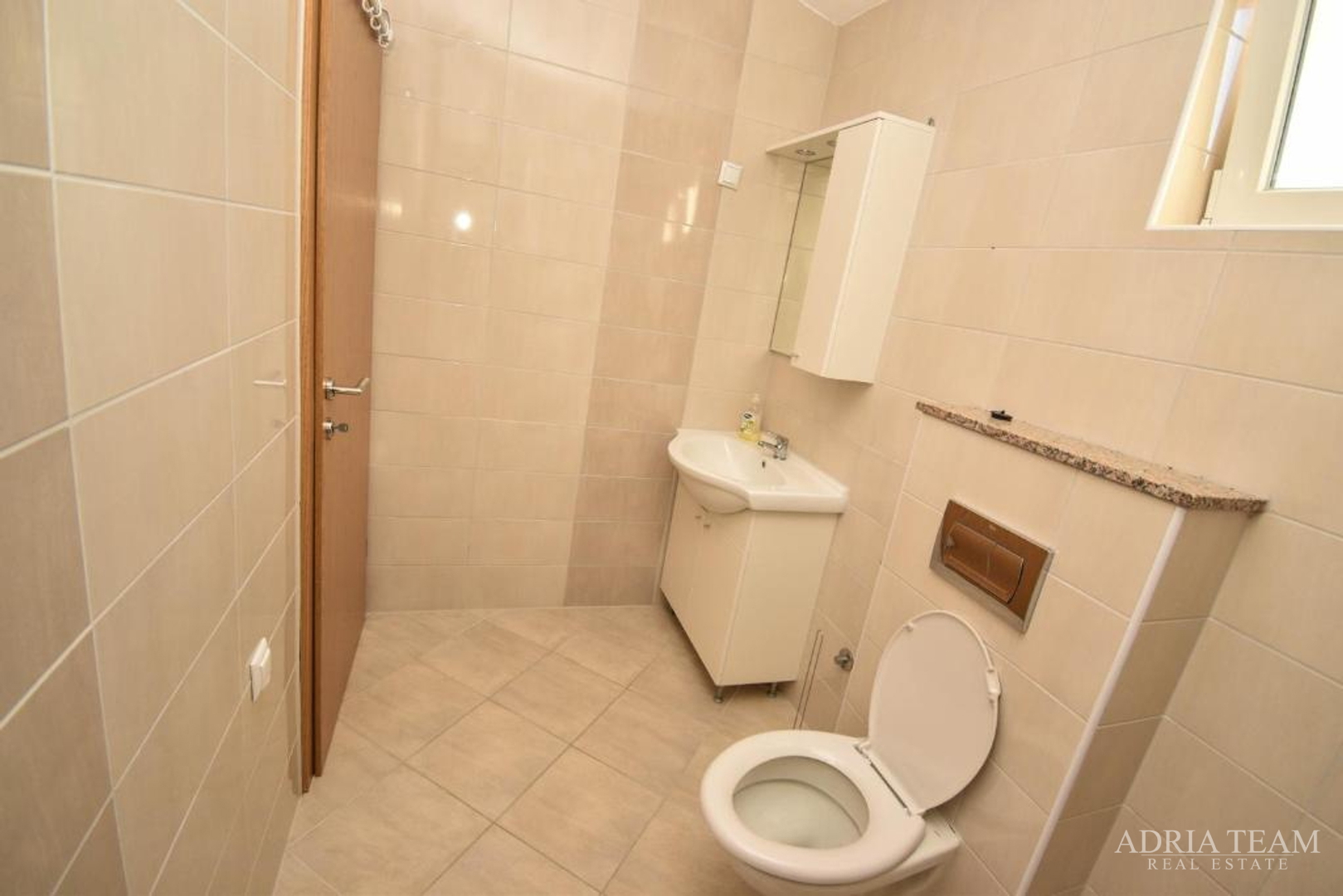 UNIQUE COMPLEX FOR TOURIST RENTAL! 180 m FROM THE SEA! VIR - ZADAR