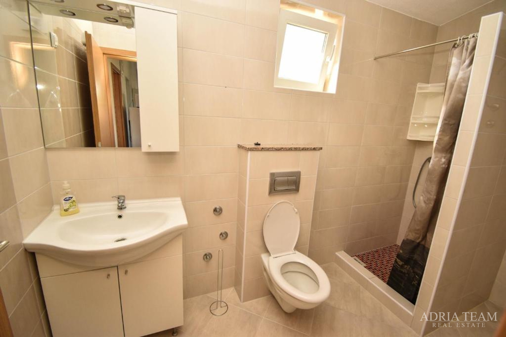 UNIQUE COMPLEX FOR TOURIST RENTAL! 180 m FROM THE SEA! VIR - ZADAR