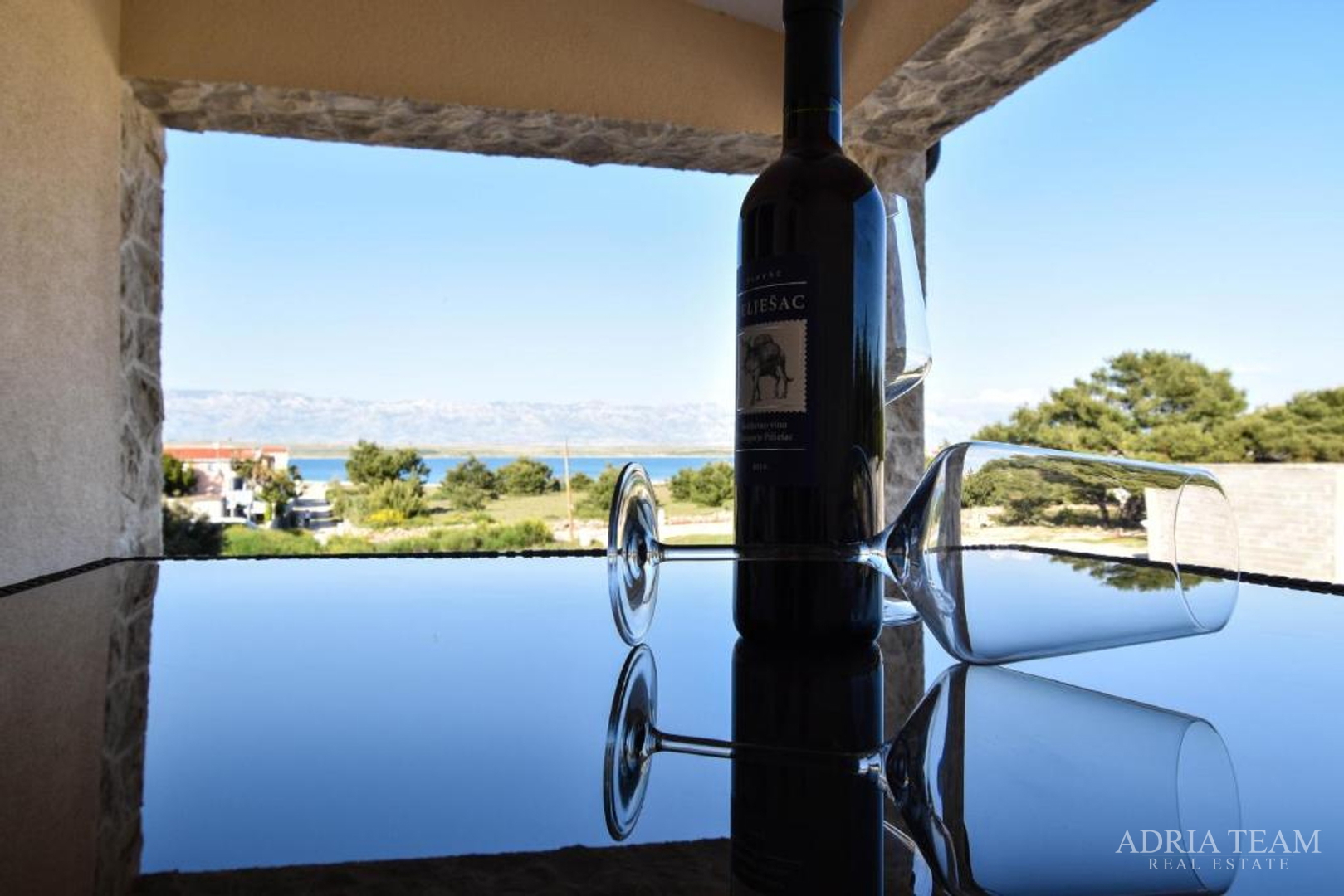 UNIQUE COMPLEX FOR TOURIST RENTAL! 180 m FROM THE SEA! VIR - ZADAR