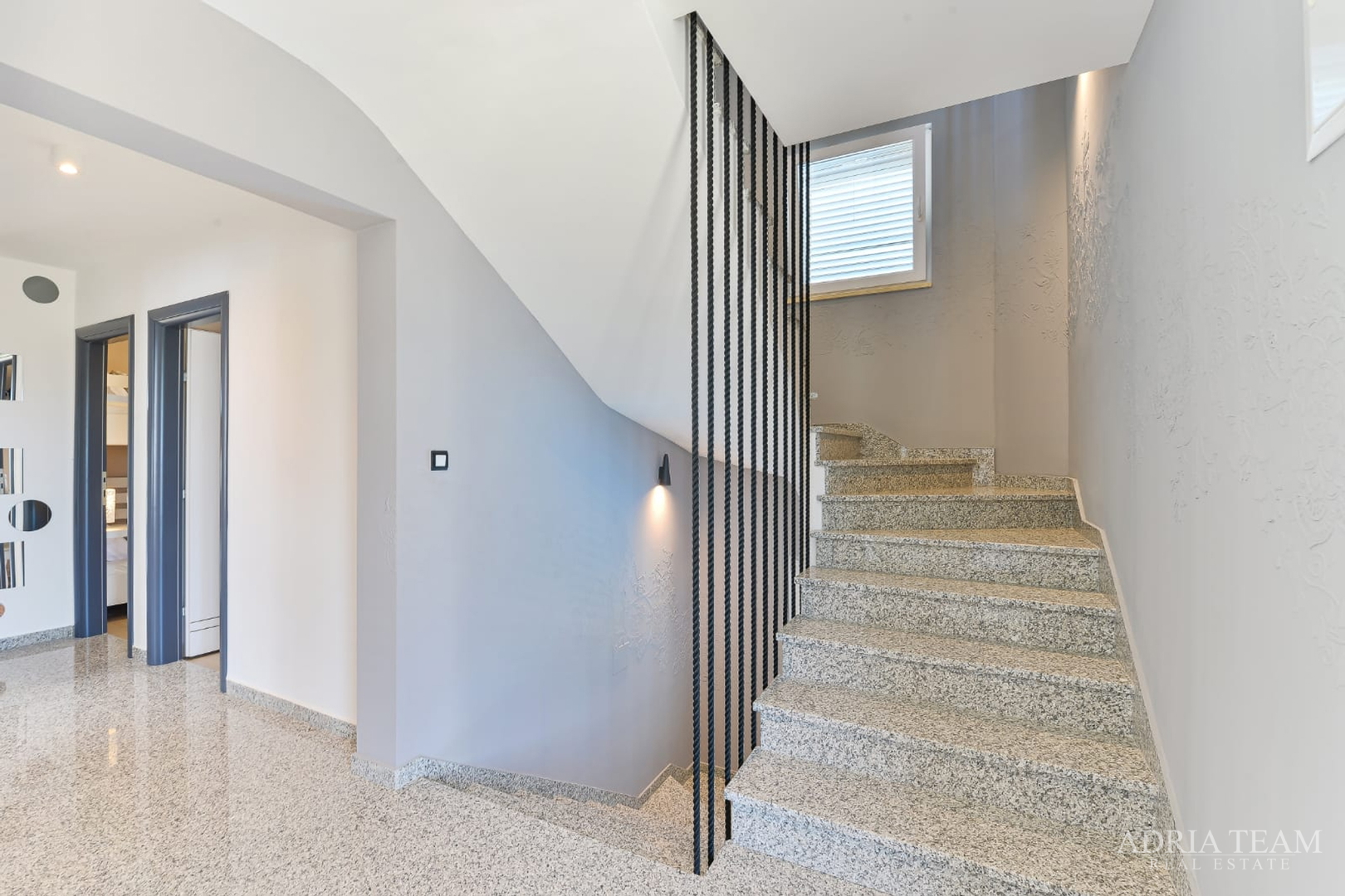 KUĆA NOVOGRADNJA S POGLEDOM NA MORE, ZADAR - DIKLOVAC