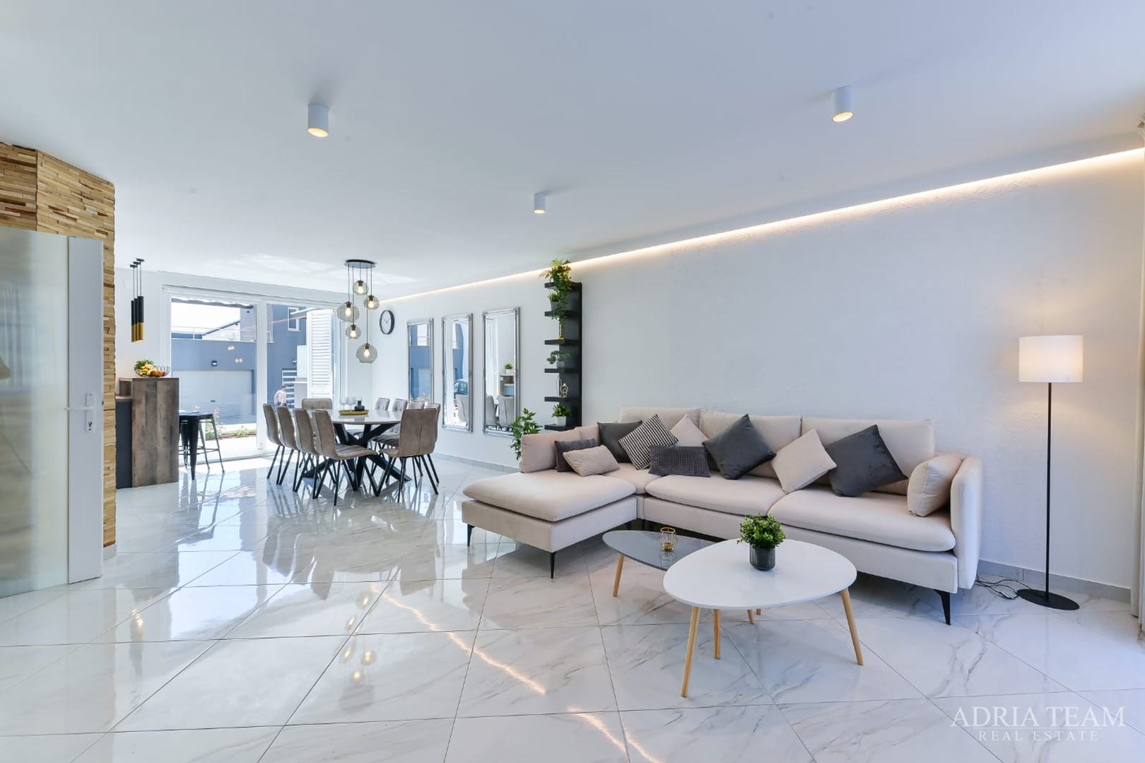 KUĆA NOVOGRADNJA S POGLEDOM NA MORE, ZADAR - DIKLOVAC