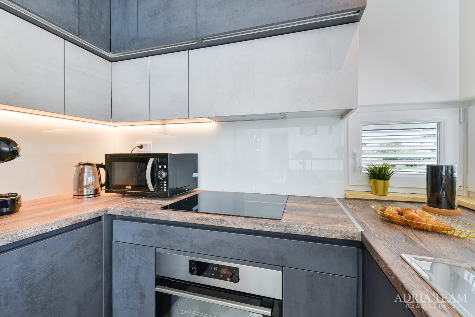 KUĆA NOVOGRADNJA S POGLEDOM NA MORE, ZADAR - DIKLOVAC