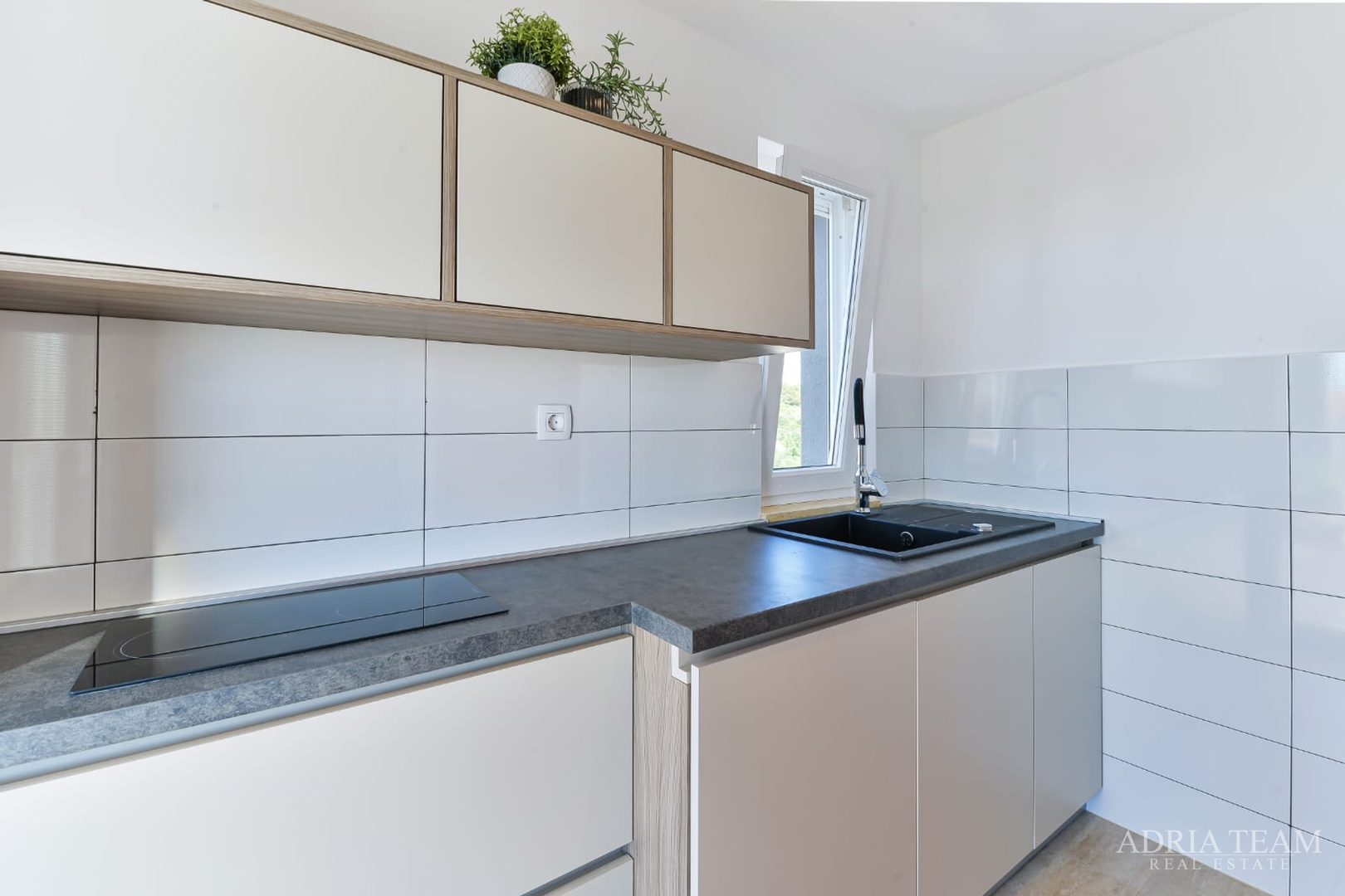 KUĆA NOVOGRADNJA S POGLEDOM NA MORE, ZADAR - DIKLOVAC