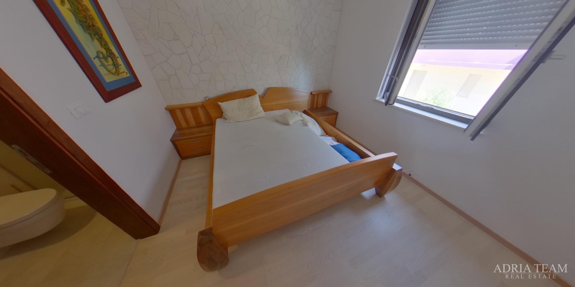 TOP-QUALITY GROUND FLOOR APARTMENT WITH A POOL, FIRST ROW TO THE SEA!!! POVLJANA - PAG