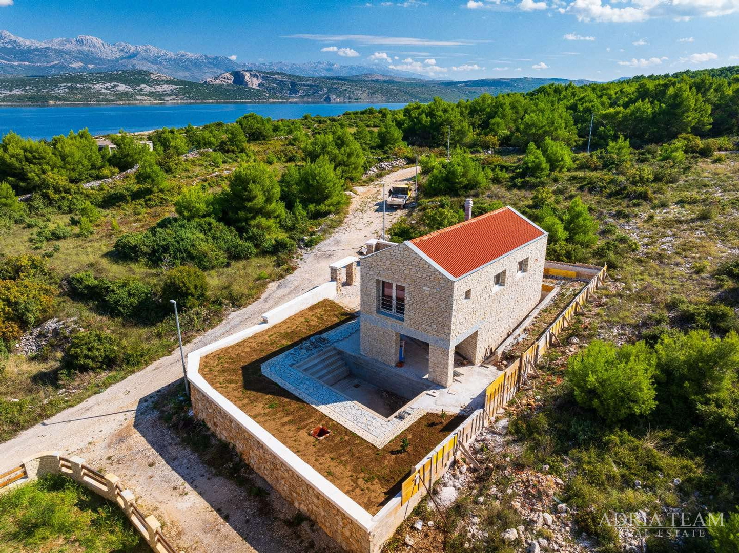 VILLA MIT SCHWIMMBAD, 200 M VOM MEER ENTFERNT, NOVIGRAD - ZADAR