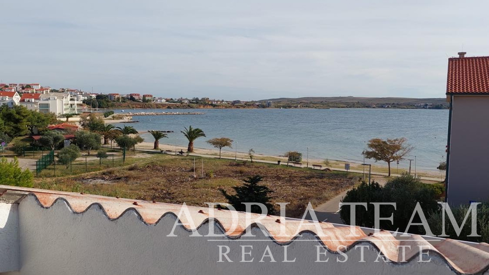 APARTMENT WITH 2 BEDROOMS AND SEA VIEW, 50 m FROM THE SEA, POVLJANA - PAG