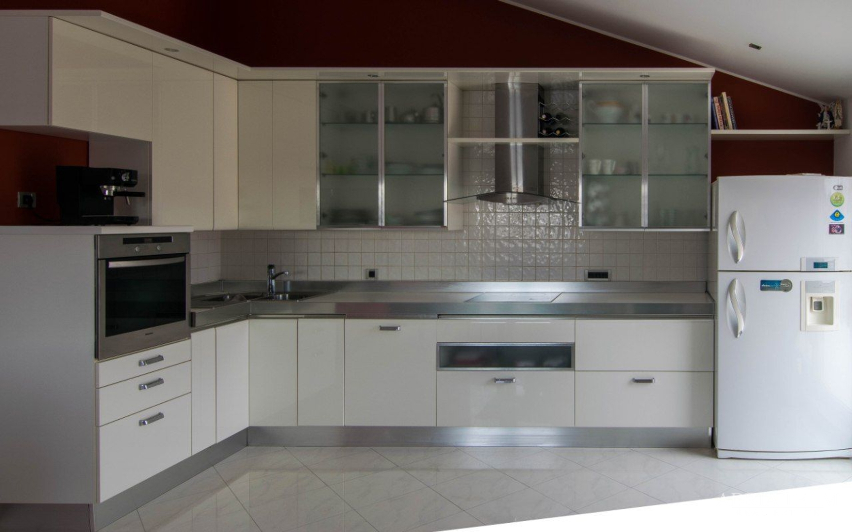 APARTMAN S 4 SPAVAĆE SOBE I PREKRASNIM POGLEDOM NA MORE, ZADAR - DIKLO