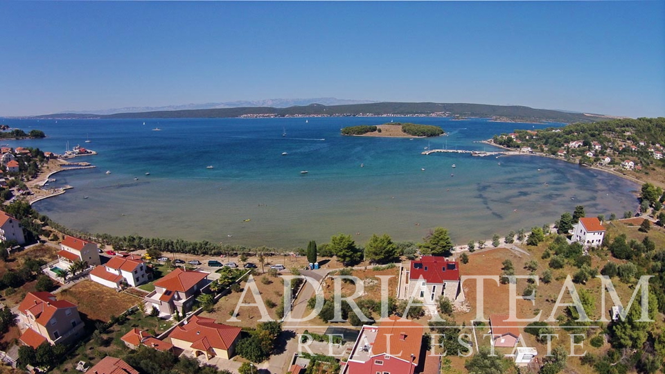 BUILDING LAND, EXCELLENT POSITION, 200 m FROM THE SEA, PAŠMAN - MRLJANE