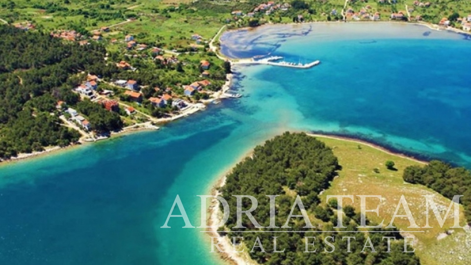 BUILDING LAND, EXCELLENT POSITION, 200 m FROM THE SEA, PAŠMAN - MRLJANE