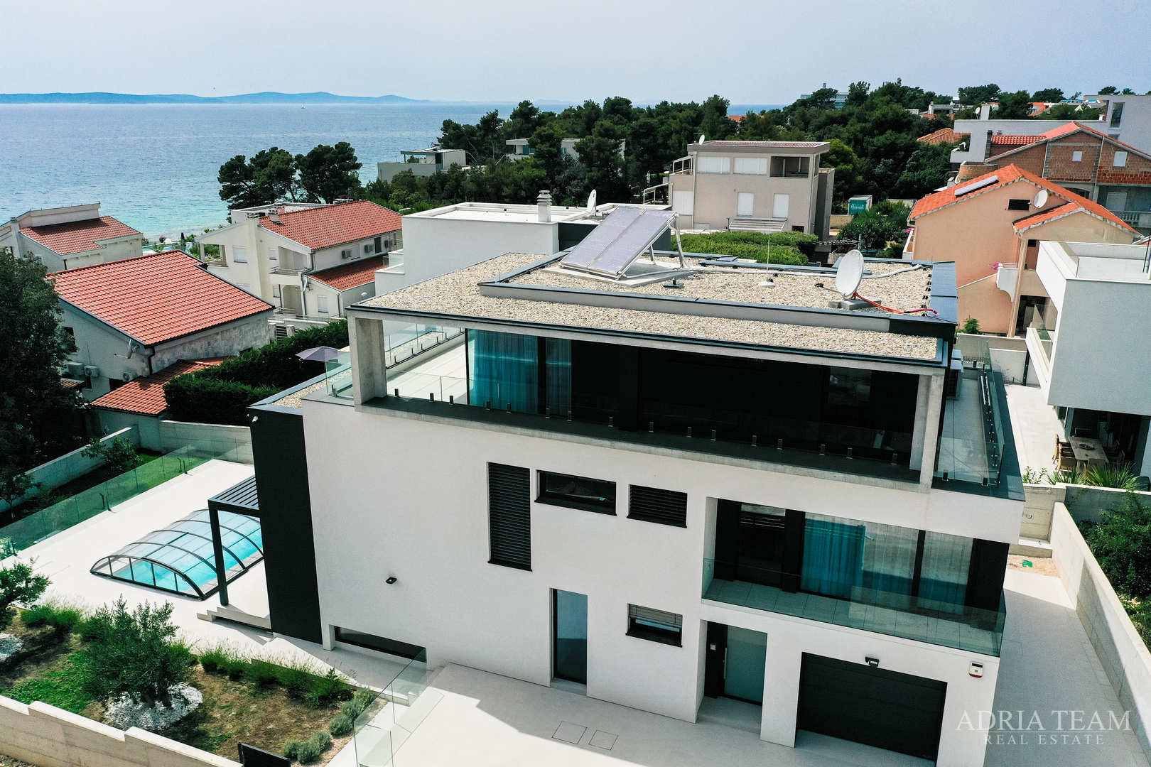 Luxusvilla mit Pool, 50 m vom Meer entfernt, Petrčane - Zadar