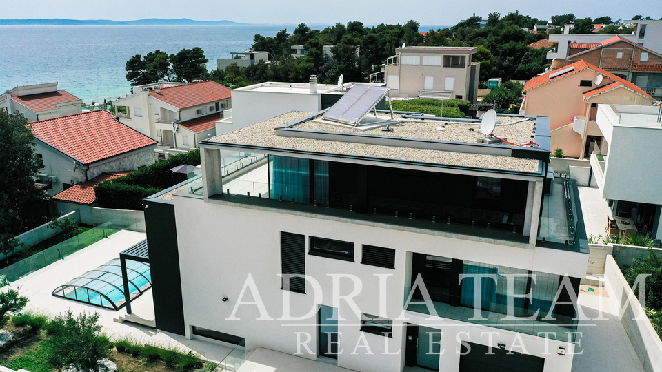 LUXURY VILLA WITH POOL, 50 M FROM THE SEA, PETRČANE - ZADAR