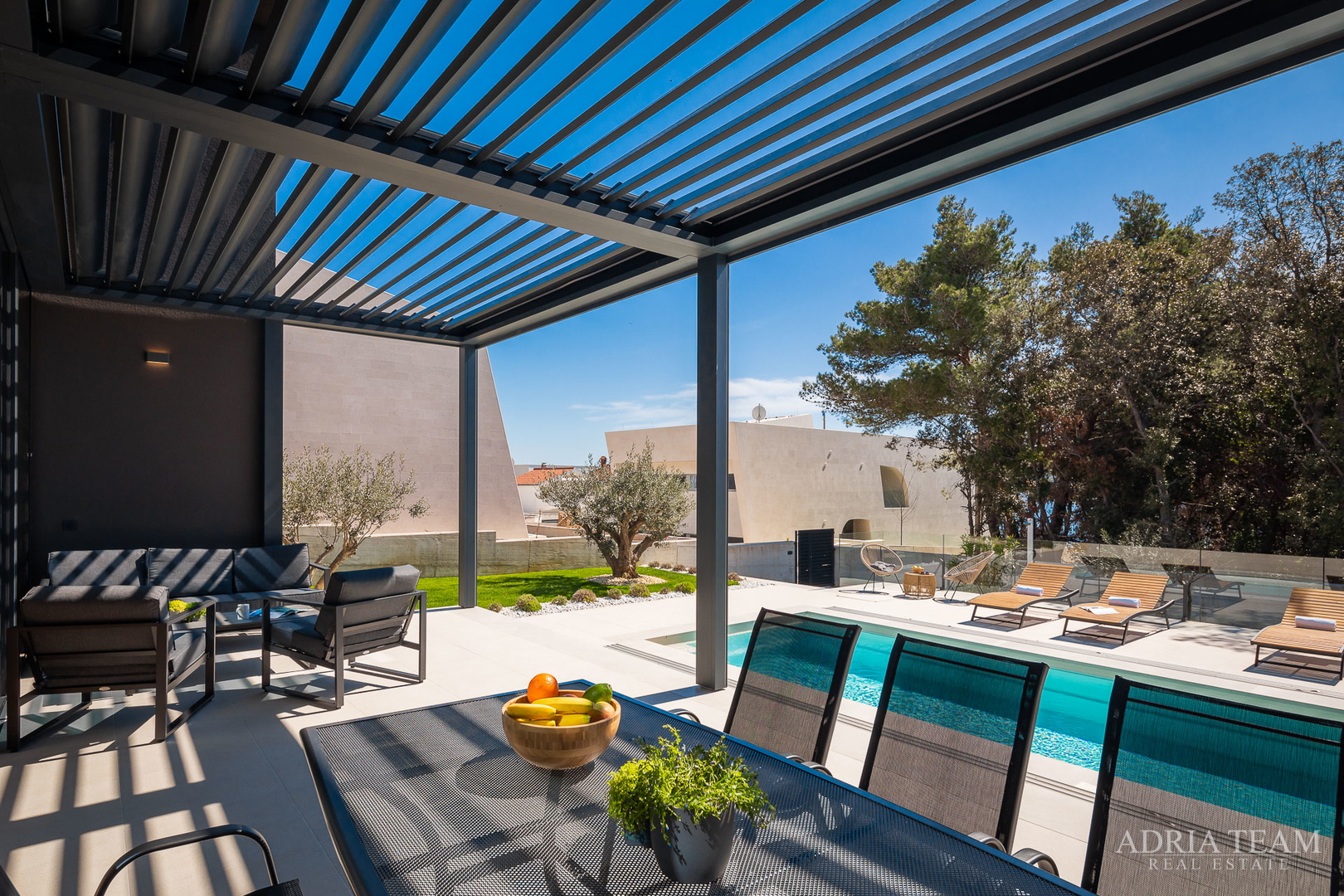 Luxusvilla mit Pool, 50 m vom Meer entfernt, Petrčane - Zadar