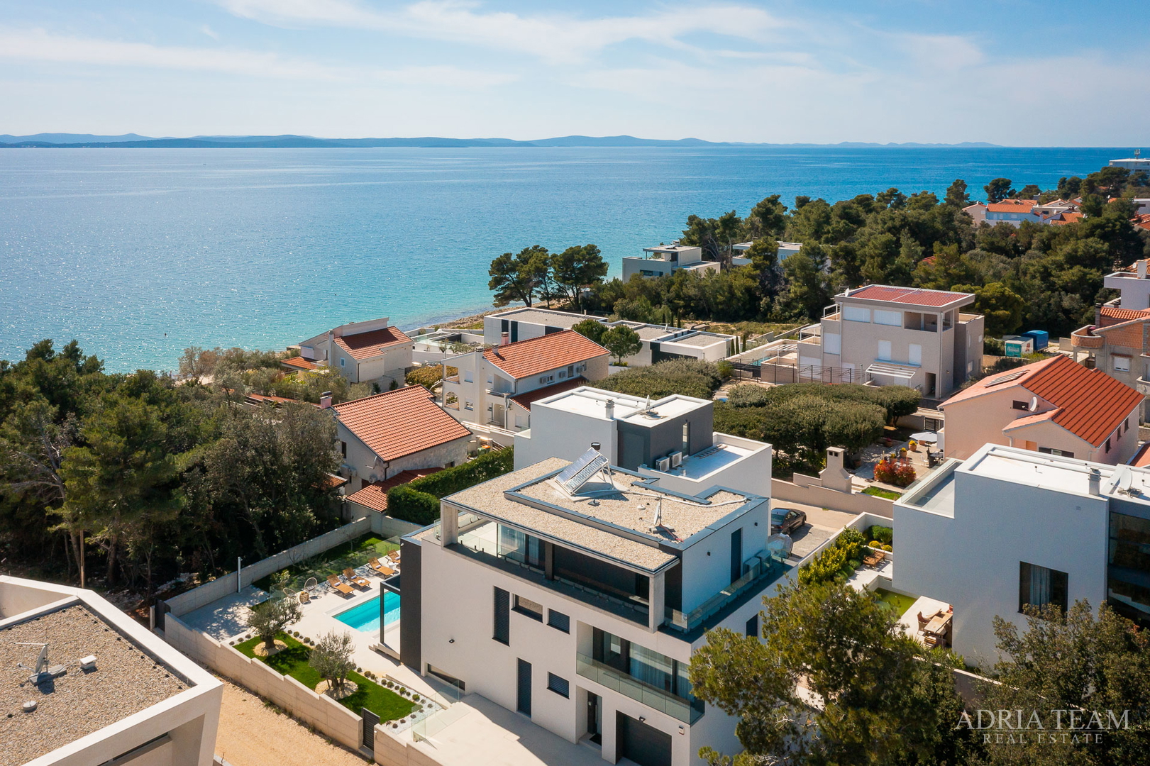 Luxusvilla mit Pool, 50 m vom Meer entfernt, Petrčane - Zadar