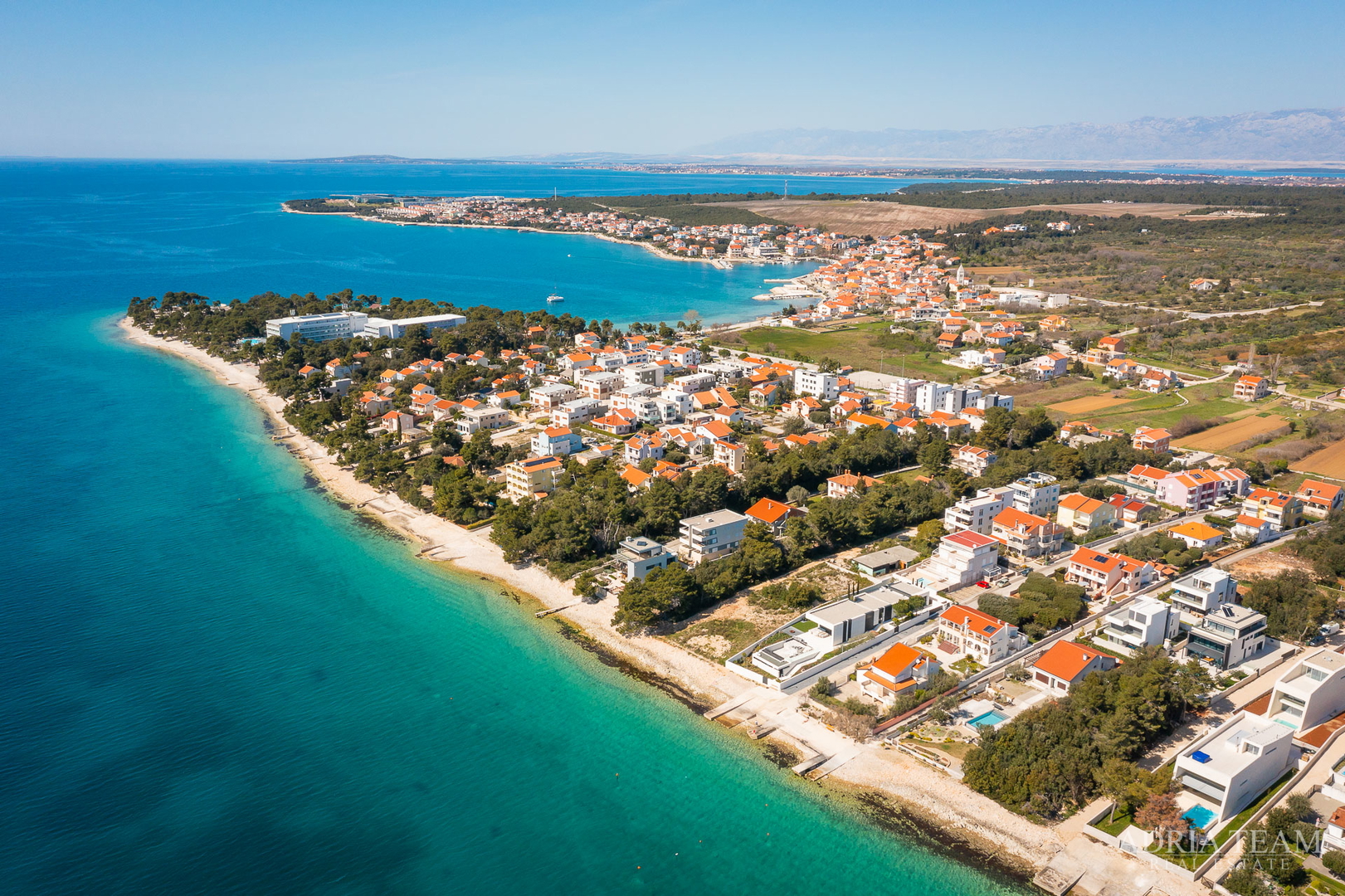 Luxusvilla mit Pool, 50 m vom Meer entfernt, Petrčane - Zadar